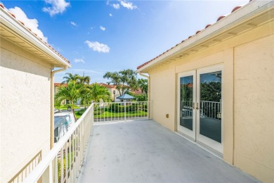 Overlooking the 17th Fairway, this beautiful 3 BR townhouse w/ 2 on Grand Harbor Golf and Country Club in Florida - for sale on GolfHomes.com, golf home, golf lot