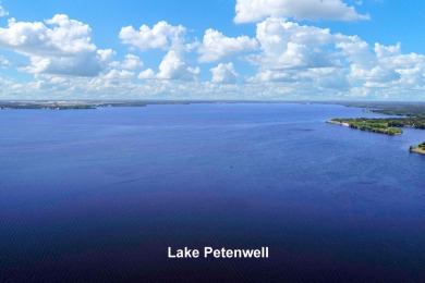 Lake Arrowhead Lake Access Property! This excellent home site on Lake Arrowhead Golf Course - The Lakes in Wisconsin - for sale on GolfHomes.com, golf home, golf lot