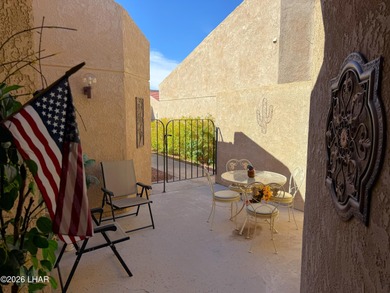 Welcome to this beautifully maintained 2 bedroom, 2 bathroom, 2 on London Bridge Golf Course in Arizona - for sale on GolfHomes.com, golf home, golf lot