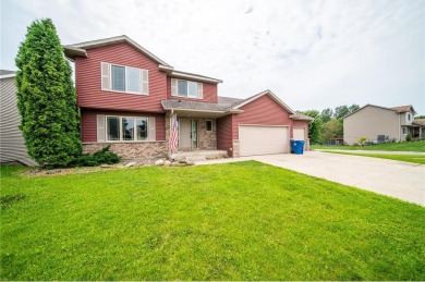 Welcome home to this very spacious 4 bed, 4 bath, 2 story on Northern Hills Golf Course in Minnesota - for sale on GolfHomes.com, golf home, golf lot