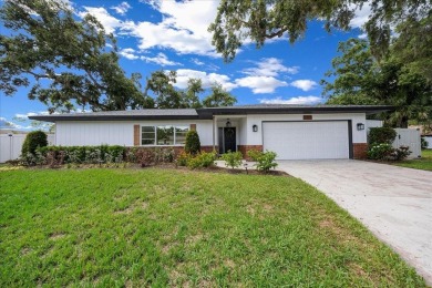 Welcome to your backyard paradise! Perfect for family evenings on Bent Tree Country Club in Florida - for sale on GolfHomes.com, golf home, golf lot
