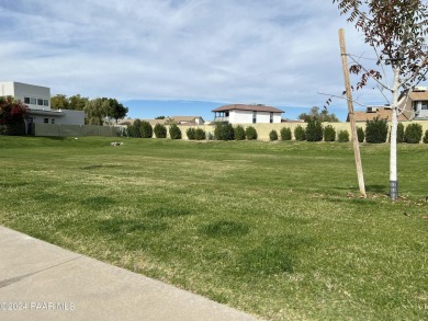 Welcome to your centrally located home in amazing Mesa! The home on Apache Wells Country Club in Arizona - for sale on GolfHomes.com, golf home, golf lot