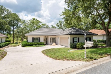 Wow, Black Diamond Ranch under 300K! Phenomenal house located in on Black Diamond Ranch Golf Course in Florida - for sale on GolfHomes.com, golf home, golf lot