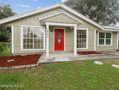 3-bedroom, 2-bath wonderland-remodeled to dazzle! Nestled on a on Palatka Golf Club in Florida - for sale on GolfHomes.com, golf home, golf lot