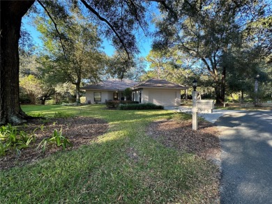 JUST LISTED! Fabulous two bedroom, two bath home in the guard on Black Diamond Ranch Golf Course in Florida - for sale on GolfHomes.com, golf home, golf lot