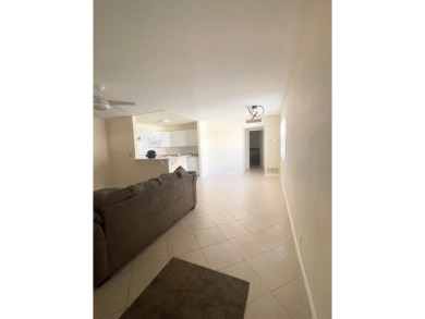 BEAUTIFUL, 1 BEDROOM CONDO IN GATED 55+ COMMUNITY. WALK TO on Addison Reserve in Florida - for sale on GolfHomes.com, golf home, golf lot