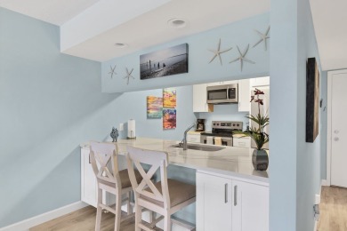 Beautifully renovated 2 BD/2 BA situated on Executive Golf on Vista Plantation Golf Club in Florida - for sale on GolfHomes.com, golf home, golf lot