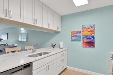 Beautifully renovated 2 BD/2 BA situated on Executive Golf on Vista Plantation Golf Club in Florida - for sale on GolfHomes.com, golf home, golf lot