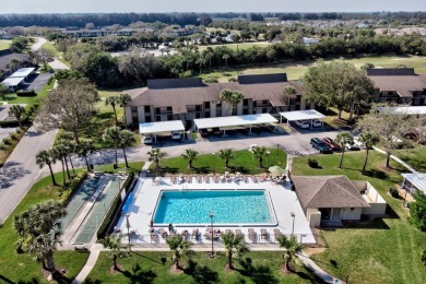 Beautifully renovated 2 BD/2 BA situated on Executive Golf on Vista Plantation Golf Club in Florida - for sale on GolfHomes.com, golf home, golf lot