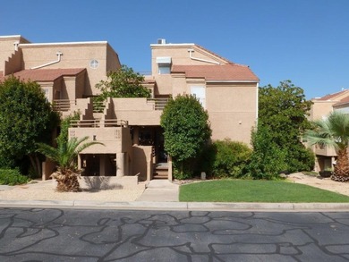 Well maintained ground level condo featuring updated LVP on St. George Golf Course in Utah - for sale on GolfHomes.com, golf home, golf lot