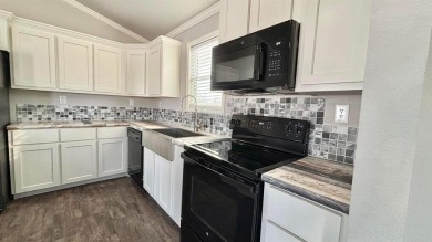 Discover this charming 1-bedroom, 1-bath Country Cottage by on Links At Lands End in Texas - for sale on GolfHomes.com, golf home, golf lot