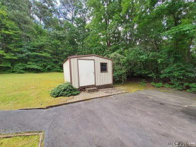 Waterfront community opportunity. This awesome 3 bed 2 bath home on Tanglewood Shores Golf Club in Virginia - for sale on GolfHomes.com, golf home, golf lot