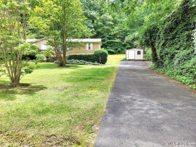 Waterfront community opportunity. This awesome 3 bed 2 bath home on Tanglewood Shores Golf Club in Virginia - for sale on GolfHomes.com, golf home, golf lot