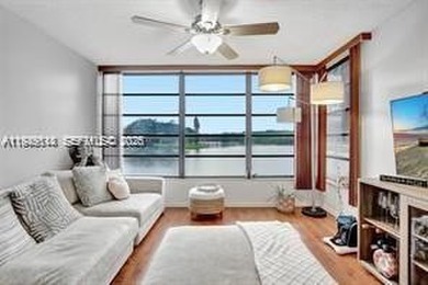 Beautiful 2BR/2BA condo in Whitehall at Pine Island Ridge, Davie on Pine Island Ridge Country Club in Florida - for sale on GolfHomes.com, golf home, golf lot