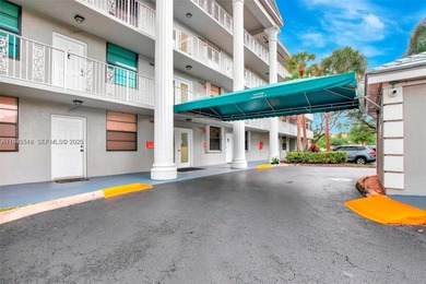 Beautiful 2BR/2BA condo in Whitehall at Pine Island Ridge, Davie on Pine Island Ridge Country Club in Florida - for sale on GolfHomes.com, golf home, golf lot