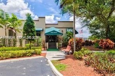 Beautiful 2BR/2BA condo in Whitehall at Pine Island Ridge, Davie on Pine Island Ridge Country Club in Florida - for sale on GolfHomes.com, golf home, golf lot
