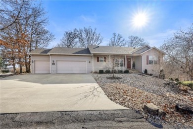 Welcome Home!  New: (2021) HVAC, (2019) Roof, (2018) Kitchen on Bella Vista - Metfield Golf Complex and Country Club in Arkansas - for sale on GolfHomes.com, golf home, golf lot