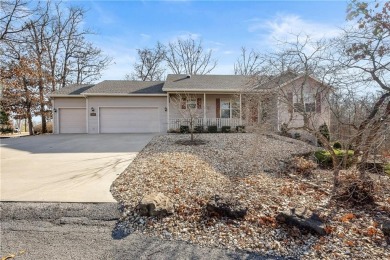 Welcome Home!  New: (2021) HVAC, (2019) Roof, (2018) Kitchen on Bella Vista - Metfield Golf Complex and Country Club in Arkansas - for sale on GolfHomes.com, golf home, golf lot