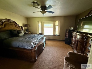 Beautiful 3-bedroom, 3.5 bath home in Brownsville Country Club on Brownsville Golf Center in Texas - for sale on GolfHomes.com, golf home, golf lot