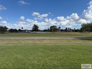 Beautiful 3-bedroom, 3.5 bath home in Brownsville Country Club on Brownsville Golf Center in Texas - for sale on GolfHomes.com, golf home, golf lot