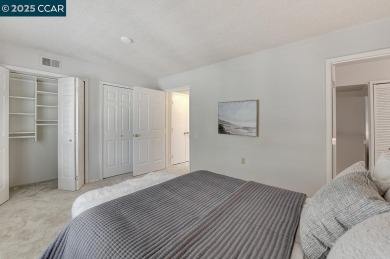 Bright and tranquil upstairs home in Rossmoor's premier 55+ on Rossmoor Golf Course in California - for sale on GolfHomes.com, golf home, golf lot