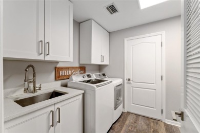 **BOND PAID!**Gorgeous 3-bedroom, 2-bath *LANTANA* model in on The Links of Spruce Creek in Florida - for sale on GolfHomes.com, golf home, golf lot