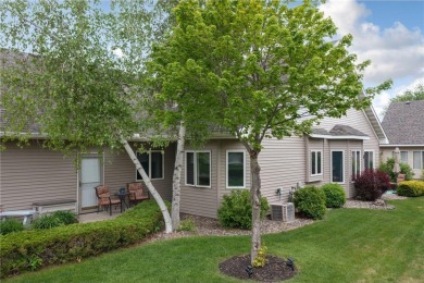 Welcome to this a meticulously maintained one-level twin home in on Eagle Trace Golfers Club in Minnesota - for sale on GolfHomes.com, golf home, golf lot
