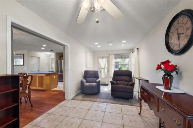 FANTASTIC TURNKEY 3/2 Amarillo with SPACIOUS UNDER-AIR BONUS on The Links of Spruce Creek in Florida - for sale on GolfHomes.com, golf home, golf lot