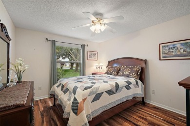 FANTASTIC TURNKEY 3/2 Amarillo with SPACIOUS UNDER-AIR BONUS on The Links of Spruce Creek in Florida - for sale on GolfHomes.com, golf home, golf lot