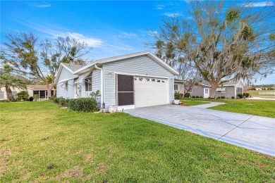 Minutes to the Villages and shopping. ! Move-in ready Dogwood on The Links of Spruce Creek in Florida - for sale on GolfHomes.com, golf home, golf lot