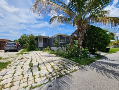 "Cash Sale preferred" Seller is motivated and open to on Sabal Springs Golf and Racquet Club in Florida - for sale on GolfHomes.com, golf home, golf lot