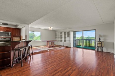 Don't miss this exceptional opportunity to own a 2-bedroom on Heather Ridge Golf Club in Illinois - for sale on GolfHomes.com, golf home, golf lot