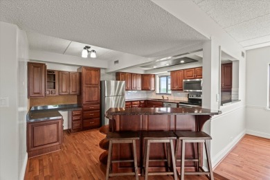 Don't miss this exceptional opportunity to own a 2-bedroom on Heather Ridge Golf Club in Illinois - for sale on GolfHomes.com, golf home, golf lot