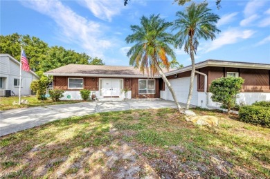 ***ACCEPTING BACK UP OFFERS - THE MULTIPLE OFFER BIDDING WAR HAS on Sara Bay Country Club in Florida - for sale on GolfHomes.com, golf home, golf lot