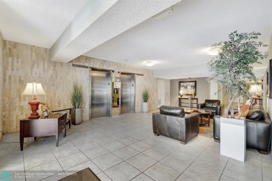 QUIET COZY RARELY AVAILABLE 2/2 KING OVERSIZED PENTHOUSE W/ENCL on Palm-Aire Country Club and Resort - The Oaks in Florida - for sale on GolfHomes.com, golf home, golf lot