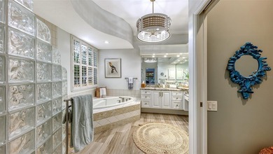 Under contract-accepting backup offers. Enjoy luxurious comfort on University Park Country Club in Florida - for sale on GolfHomes.com, golf home, golf lot