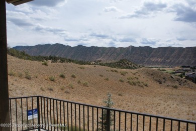 PLAY WHERE YOU LIVE

New Home in Lakota Canyon Ranch offers on Lakota Canyon Ranch and Golf Club in Colorado - for sale on GolfHomes.com, golf home, golf lot