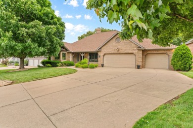 Welcome to Your Dream Home in Fremont Hills! Nestled in the on Fremont Hills Country Club in Missouri - for sale on GolfHomes.com, golf home, golf lot