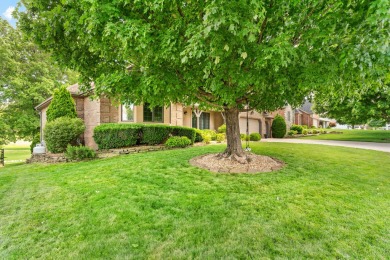 Welcome to Your Dream Home in Fremont Hills! Nestled in the on Fremont Hills Country Club in Missouri - for sale on GolfHomes.com, golf home, golf lot