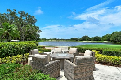 Under contract-accepting backup offers. Enjoy luxurious comfort on University Park Country Club in Florida - for sale on GolfHomes.com, golf home, golf lot