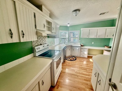 Home is located in Water Oak Country Club Estates in Lady Lake on Water Oak Country Club Estates in Florida - for sale on GolfHomes.com, golf home, golf lot