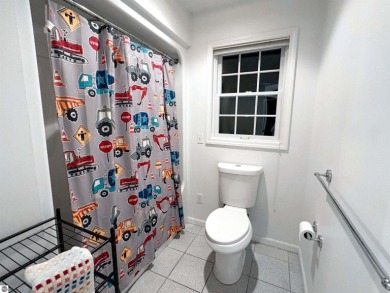 Beautiful 4-5 Bedroom Home on Lakewood on the Green Golf Course on  in Michigan - for sale on GolfHomes.com, golf home, golf lot