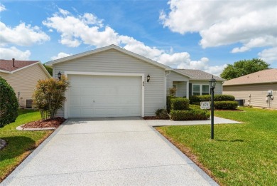 Under contract-accepting backup offers. W-E-L-C-O-M-E to your on The Links of Spruce Creek in Florida - for sale on GolfHomes.com, golf home, golf lot