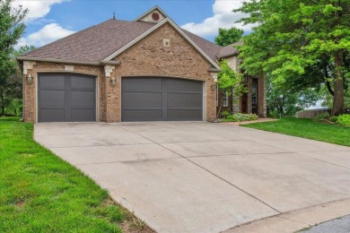 You've got to see this beautiful 2 story home in Rivercut! on Rivercut Golf Course in Missouri - for sale on GolfHomes.com, golf home, golf lot