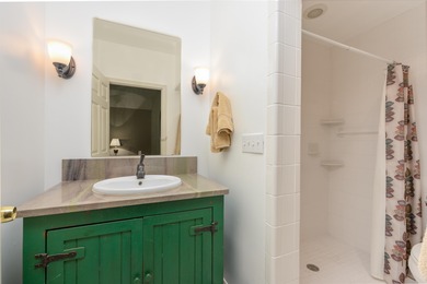 Beautiful home in prestigious Reynolds Lake Oconee community on Reynolds Lake Oconee - The Oconee in Georgia - for sale on GolfHomes.com, golf home, golf lot