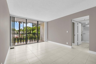 Light and Bright, 2 bedroom, 2 bathroom condo inside the famed on Boca West Golf and Country Club in Florida - for sale on GolfHomes.com, golf home, golf lot
