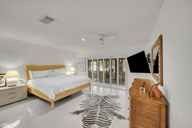 Elegant 3B/R 2 Bath villa. 2500 sq ft of living space. Lake view on Boca Lago Golf and Country Club in Florida - for sale on GolfHomes.com, golf home, golf lot