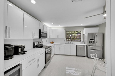 Elegant 3B/R 2 Bath villa. 2500 sq ft of living space. Lake view on Boca Lago Golf and Country Club in Florida - for sale on GolfHomes.com, golf home, golf lot