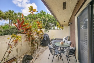 Elegant 3B/R 2 Bath villa. 2500 sq ft of living space. Lake view on Boca Lago Golf and Country Club in Florida - for sale on GolfHomes.com, golf home, golf lot