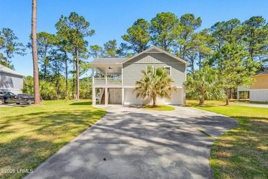 Welcome to Island living in Pleasant Point. This 3 bedroom 2 on  in South Carolina - for sale on GolfHomes.com, golf home, golf lot